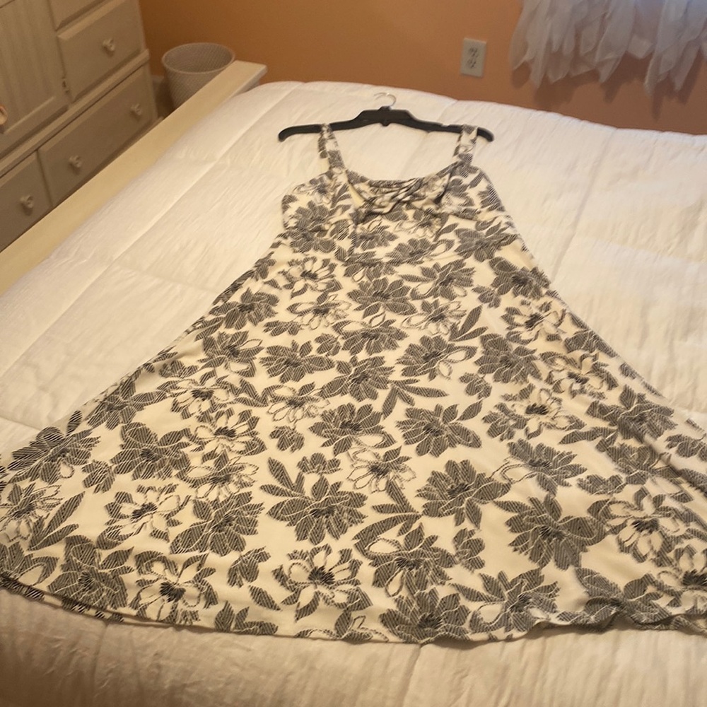 Womens lined Maggy London dress